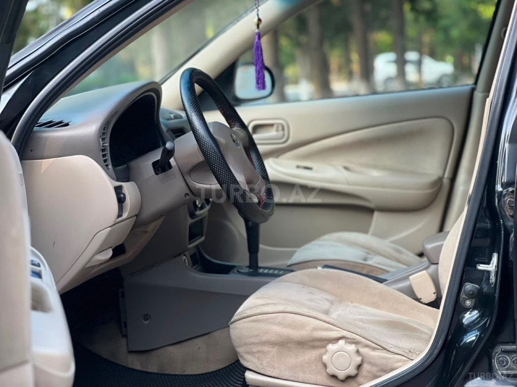 Nissan Sunny