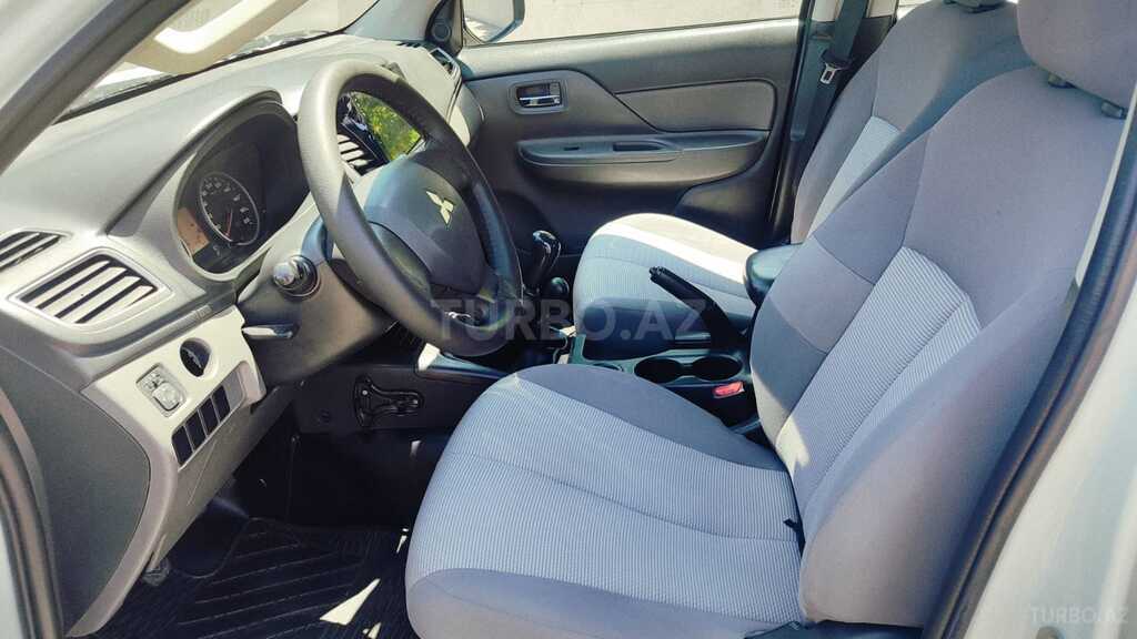 Mitsubishi L200