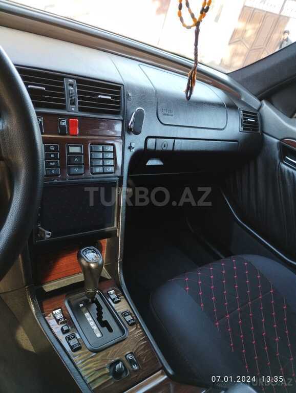 Mercedes C 220