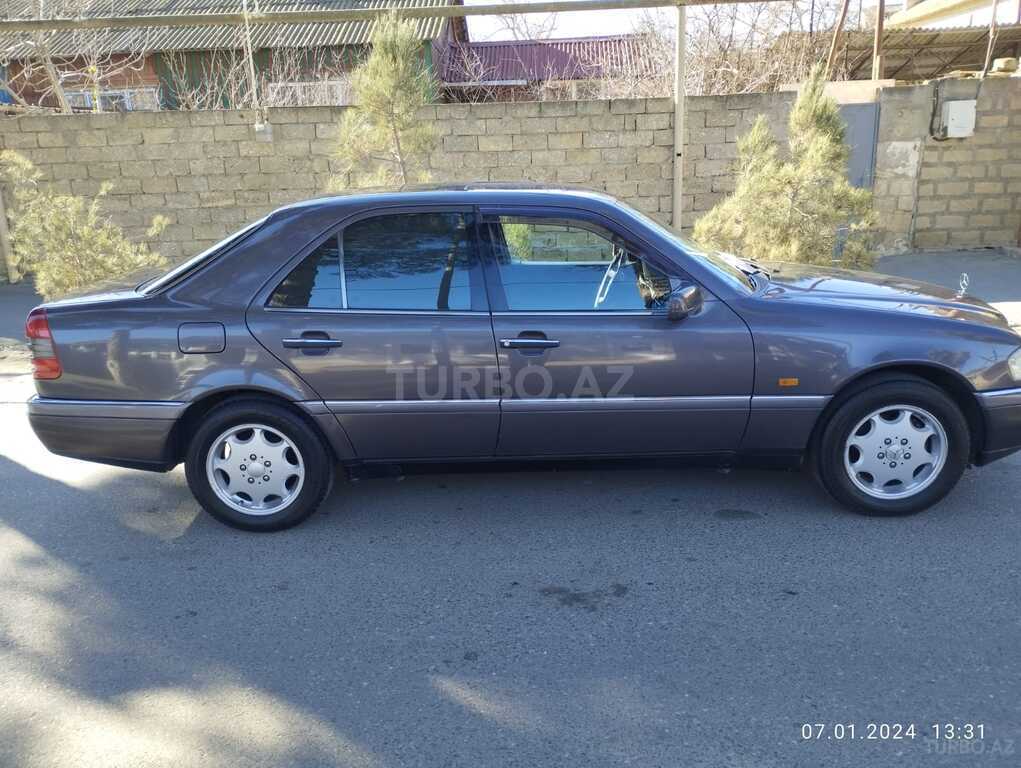 Mercedes C 220