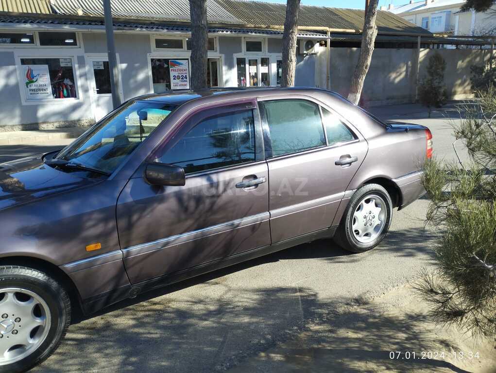 Mercedes C 220