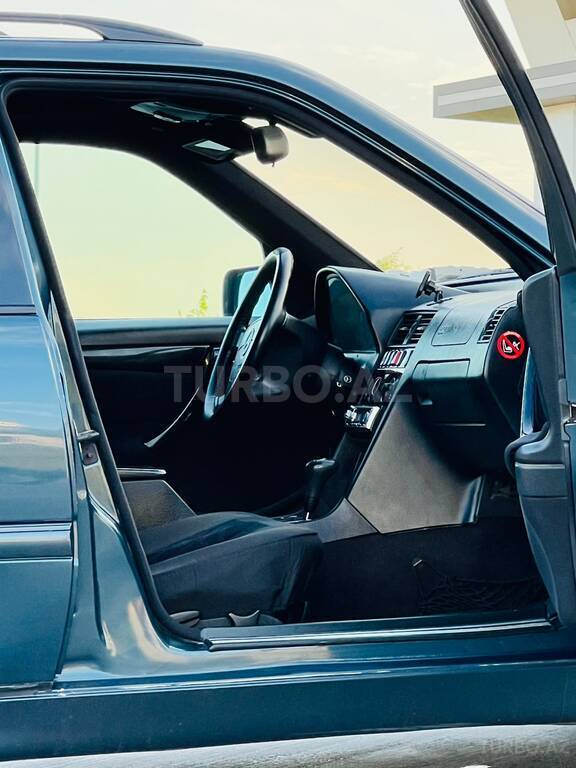 Mercedes C 220