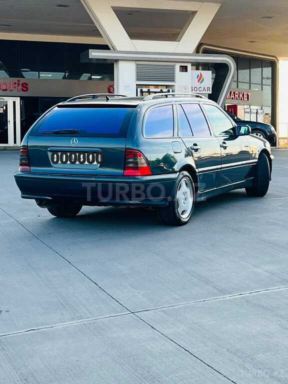 Mercedes C 220