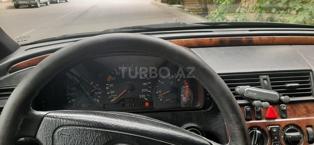 Mercedes C 220