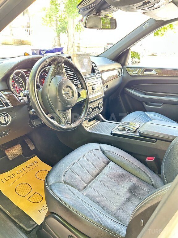 Mercedes GLS 450 4MATIC