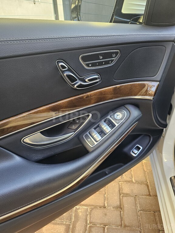 Mercedes S 400