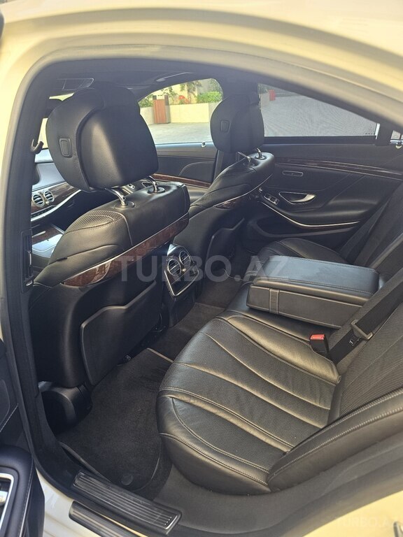 Mercedes S 400