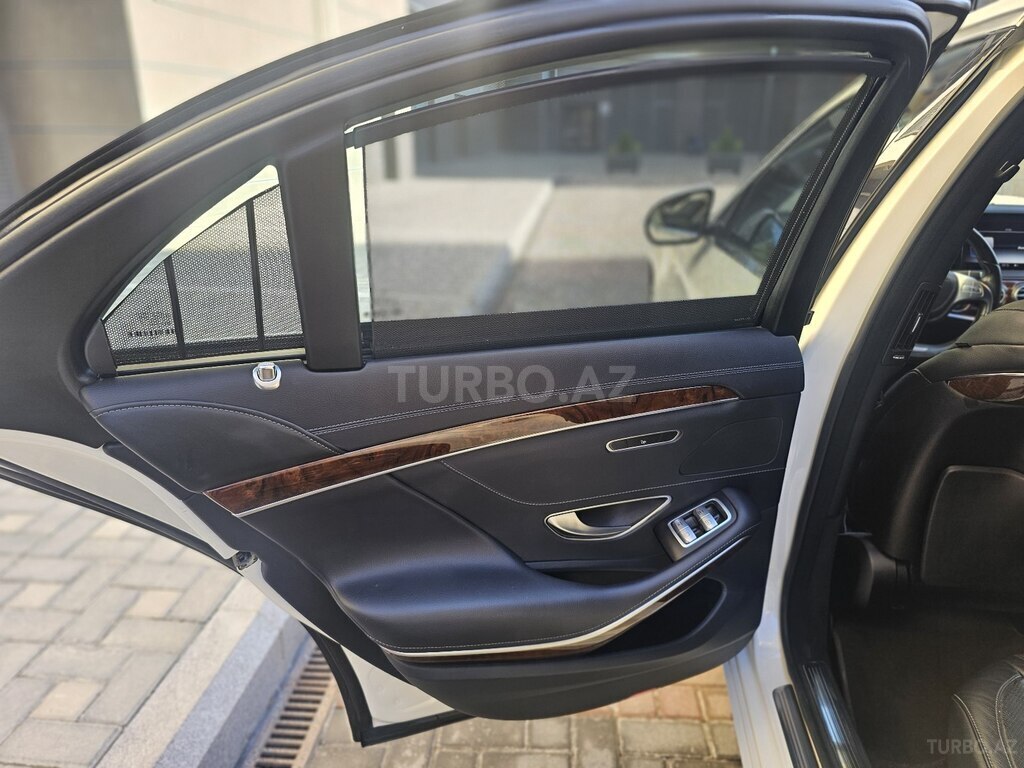 Mercedes S 400