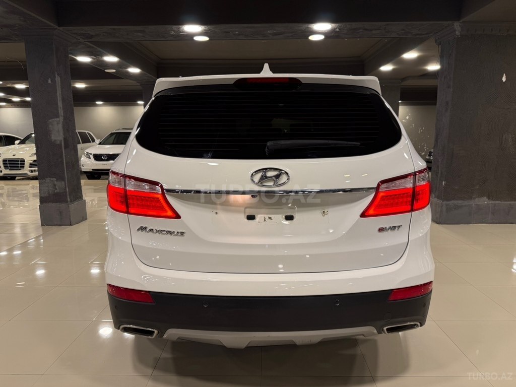 Hyundai Grand Santa Fe