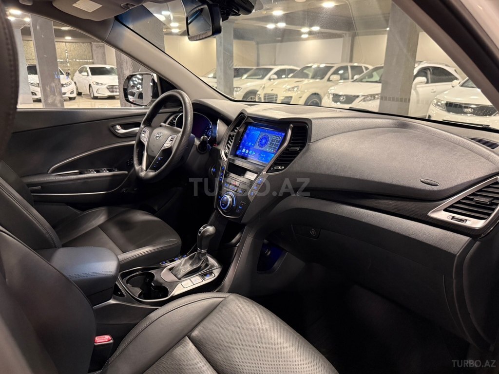 Hyundai Grand Santa Fe