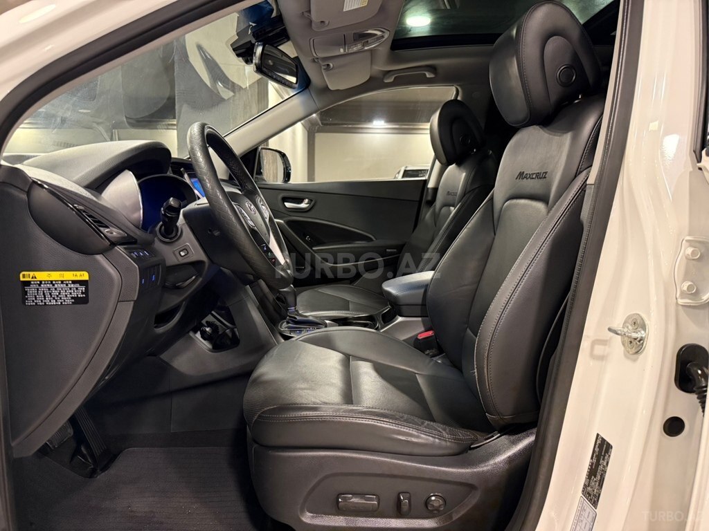Hyundai Grand Santa Fe