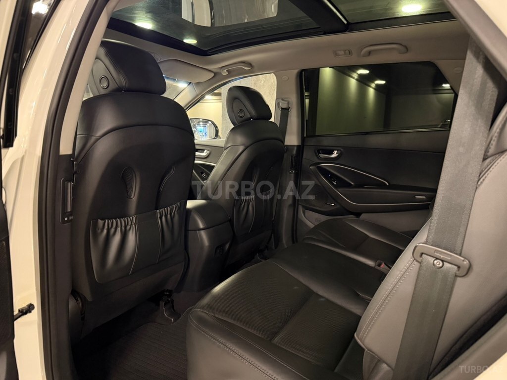 Hyundai Grand Santa Fe