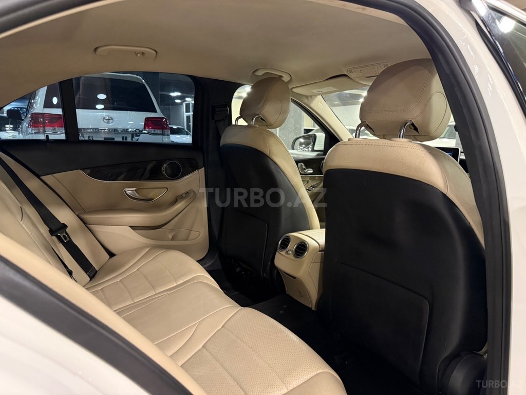 Mercedes C 300