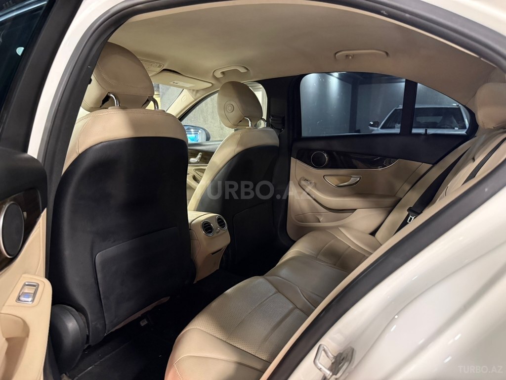 Mercedes C 300