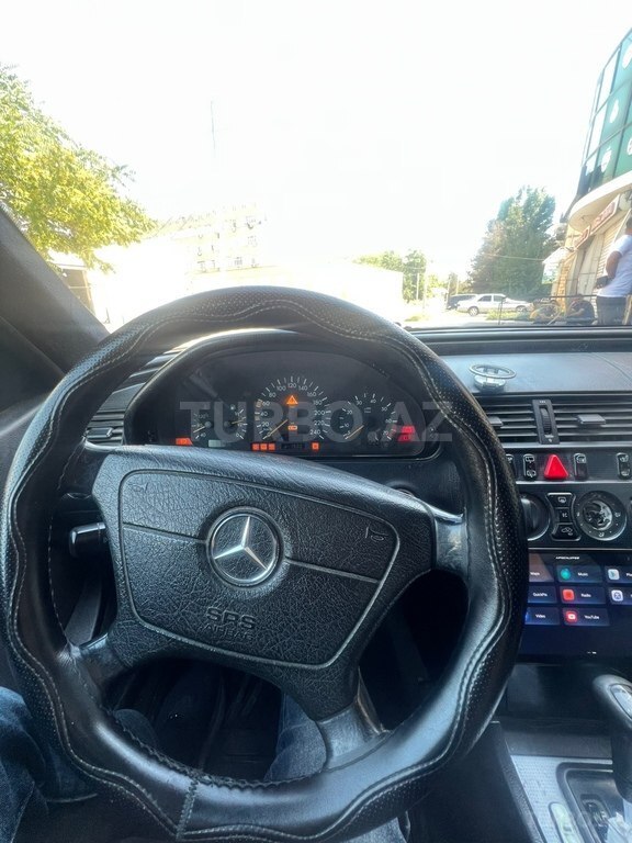 Mercedes C 180