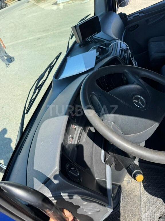 Mercedes Atego 818
