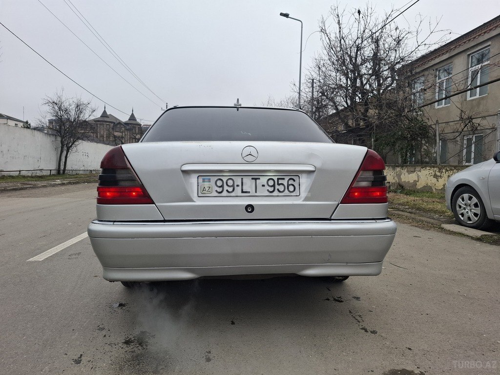Mercedes C 180