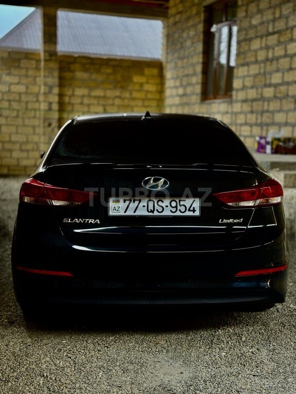 Hyundai Elantra