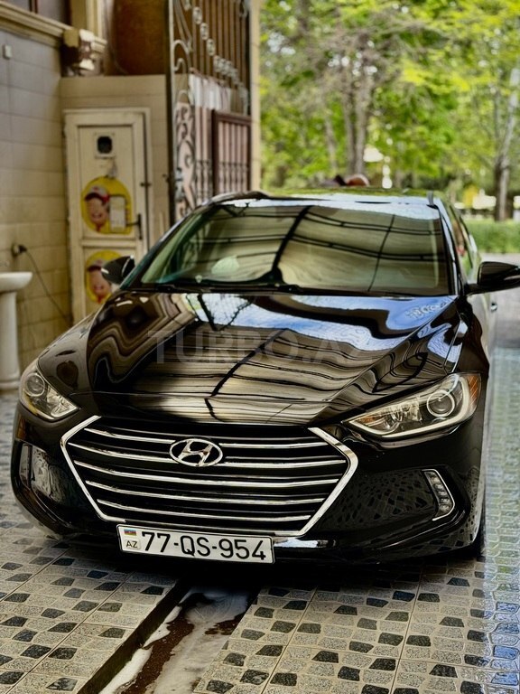 Hyundai Elantra