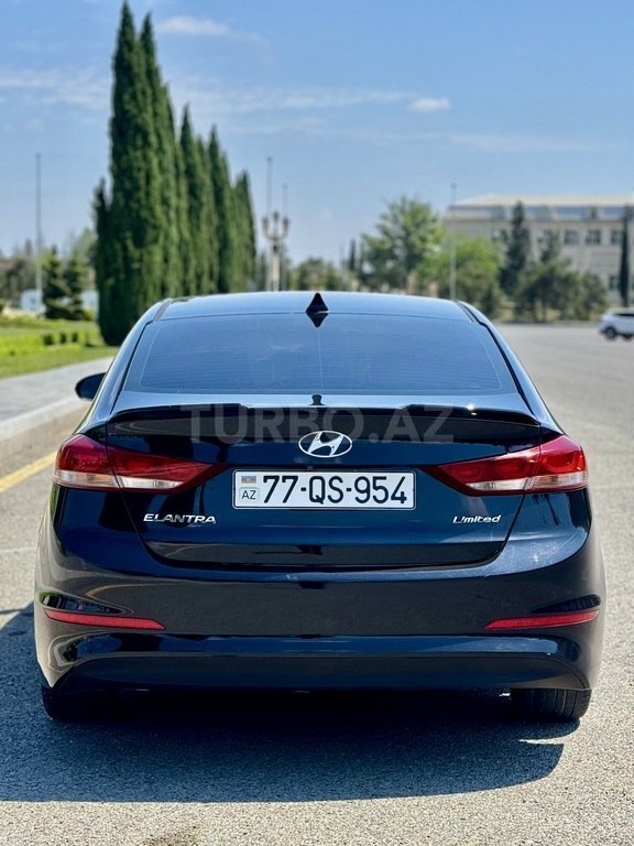 Hyundai Elantra