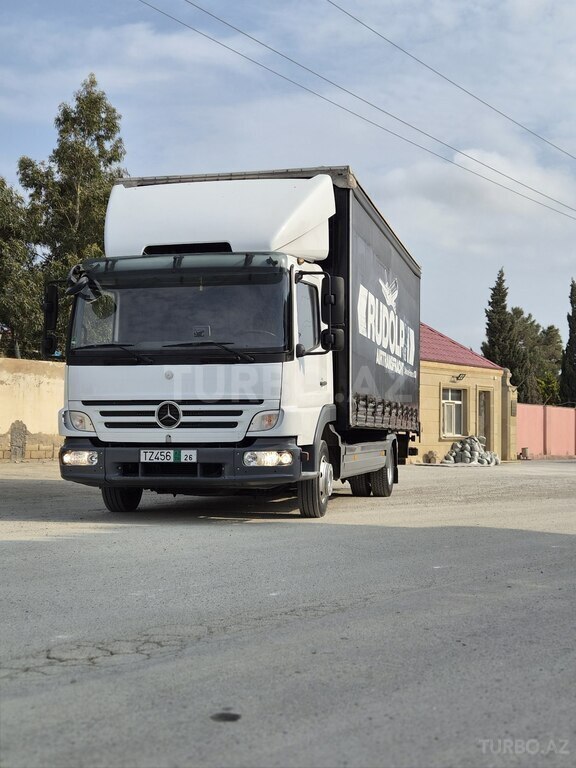 Mercedes Atego 818