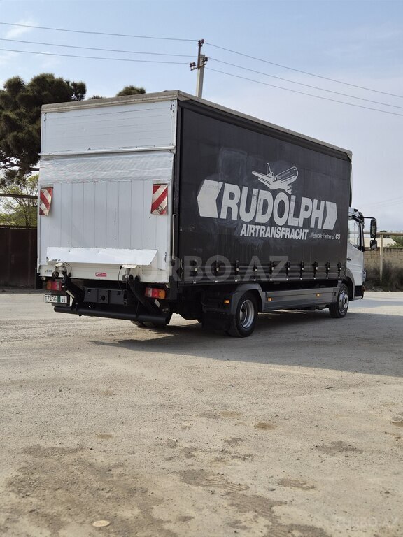 Mercedes Atego 818