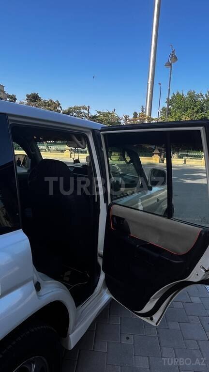 Mitsubishi Pajero io
