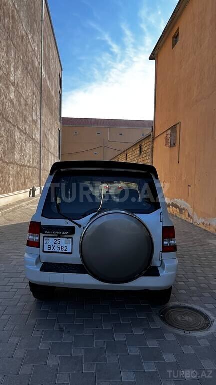 Mitsubishi Pajero io