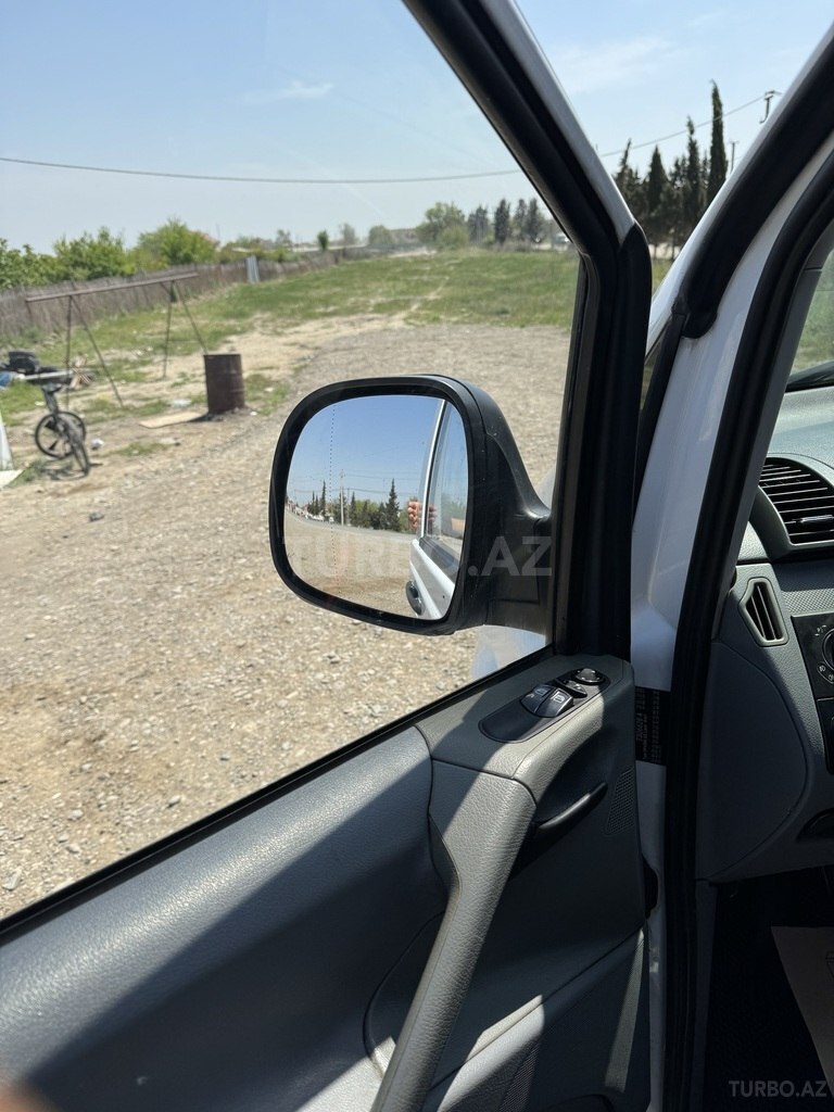 Mercedes Vito