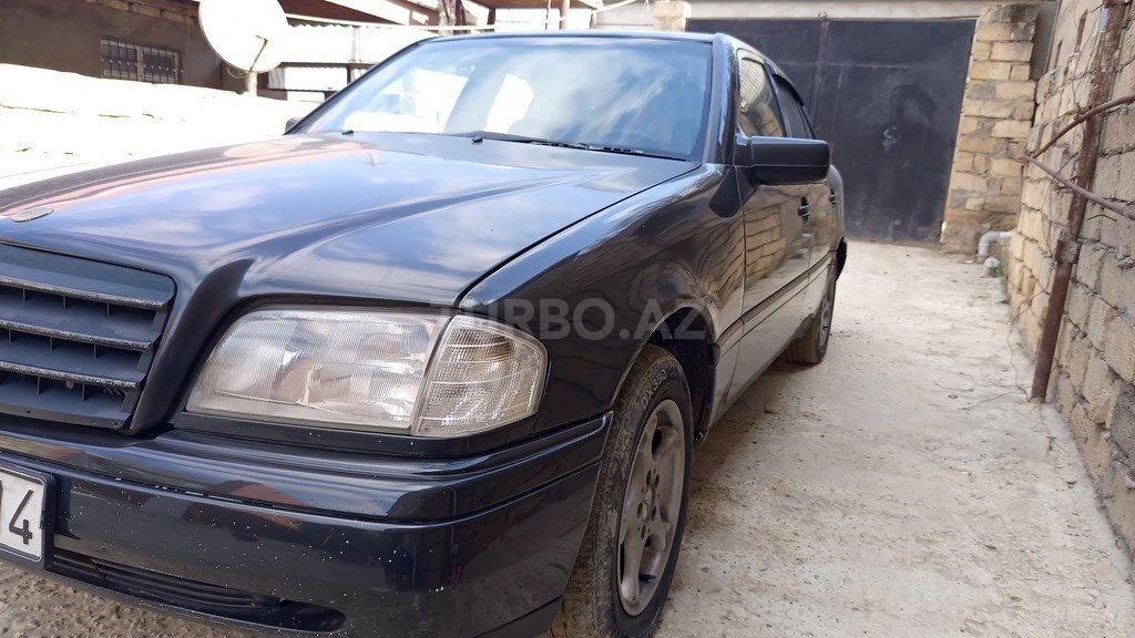Mercedes C 180