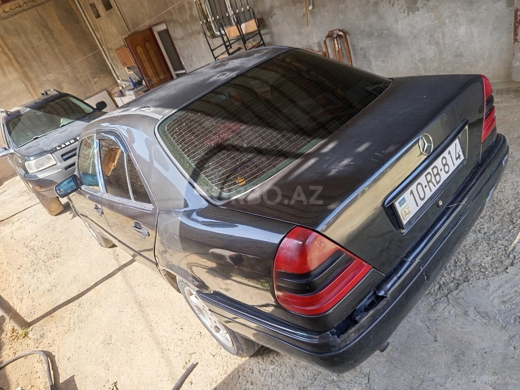 Mercedes C 180