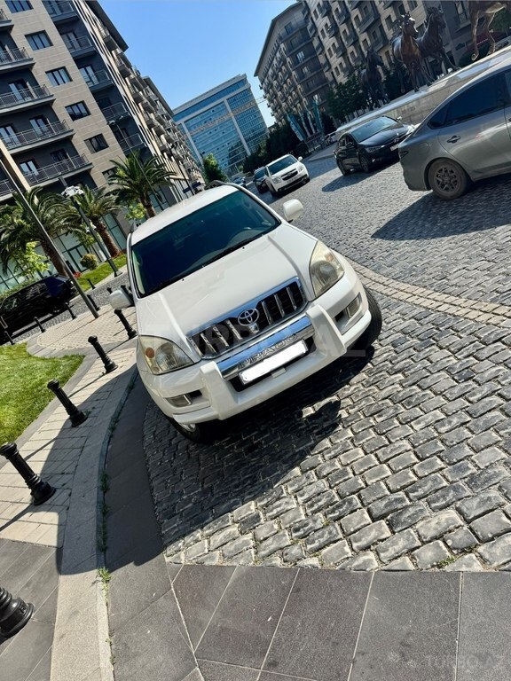 Toyota Land Cruiser Prado