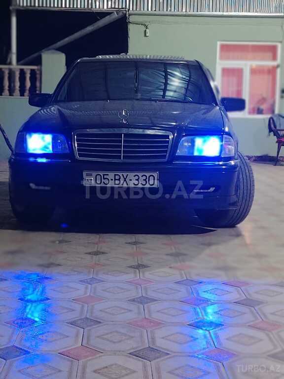 Mercedes C 180
