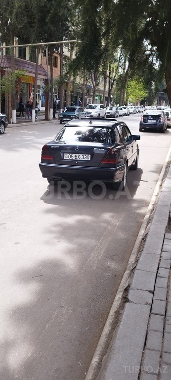 Mercedes C 180