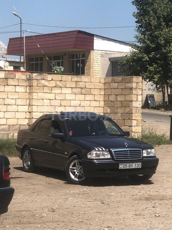 Mercedes C 180