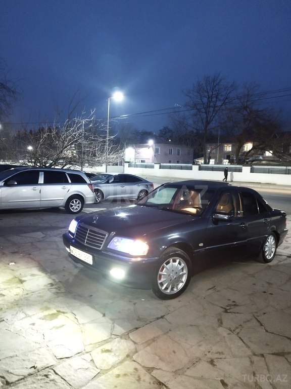 Mercedes C 180