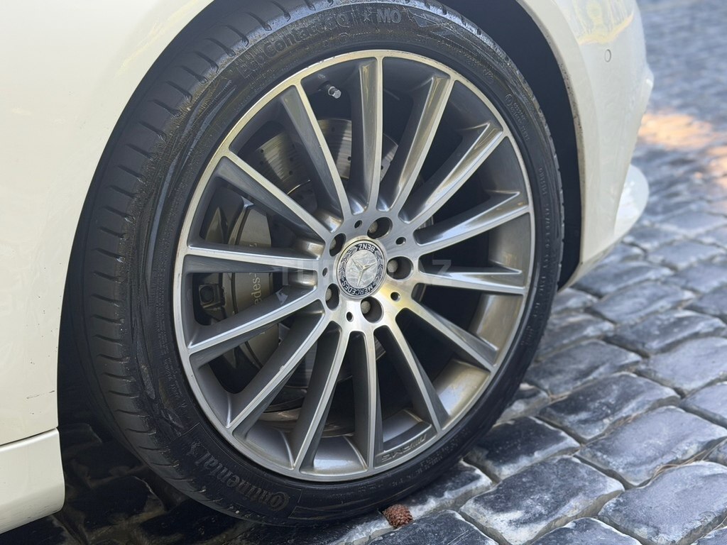 Mercedes S 500