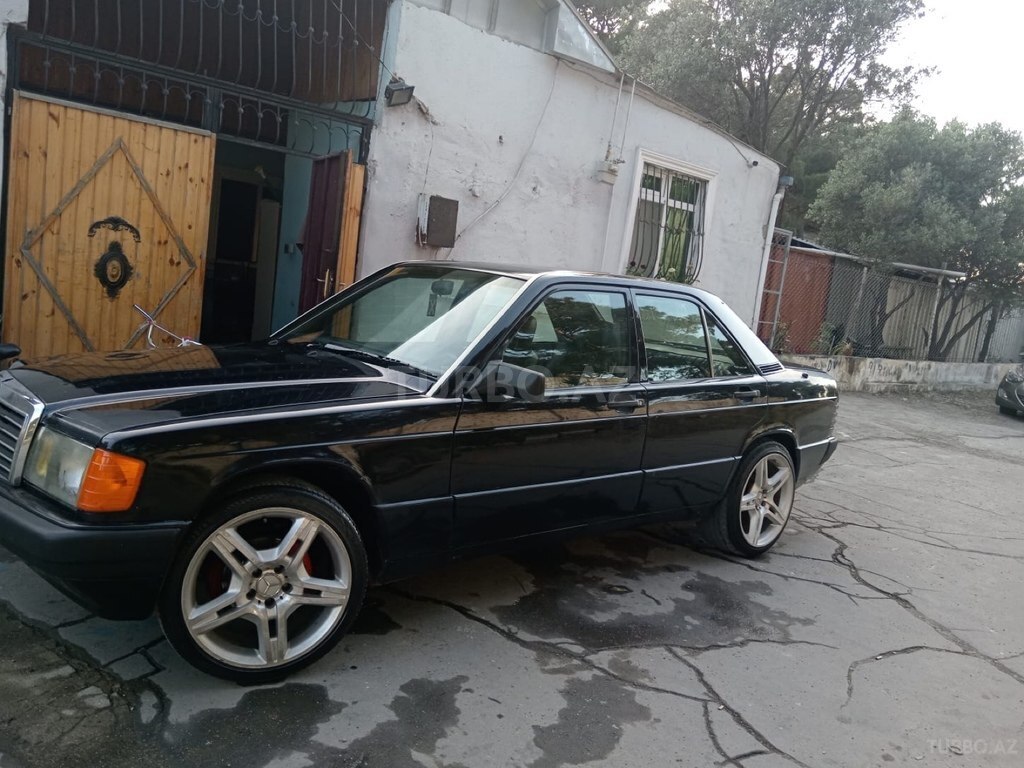 Mercedes 190