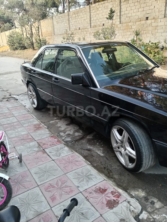 Mercedes 190
