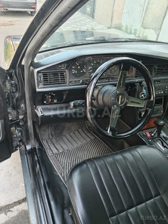 Mercedes 190