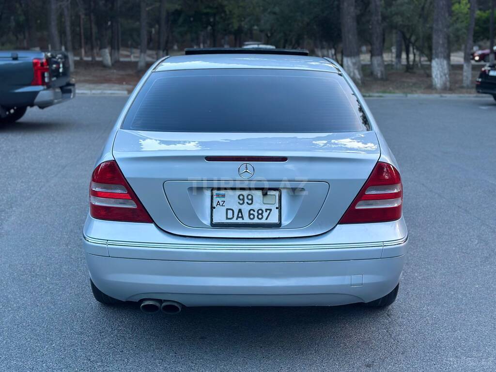 Mercedes C 230