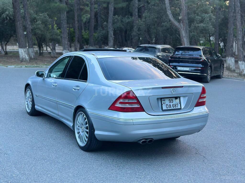 Mercedes C 230