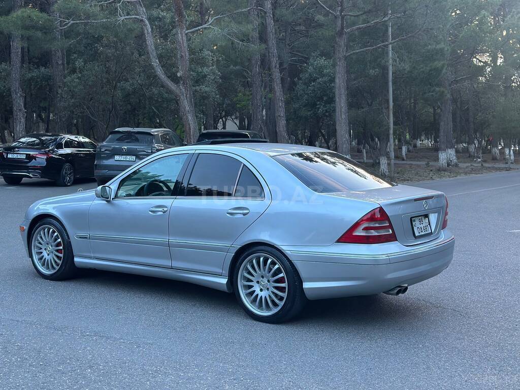 Mercedes C 230