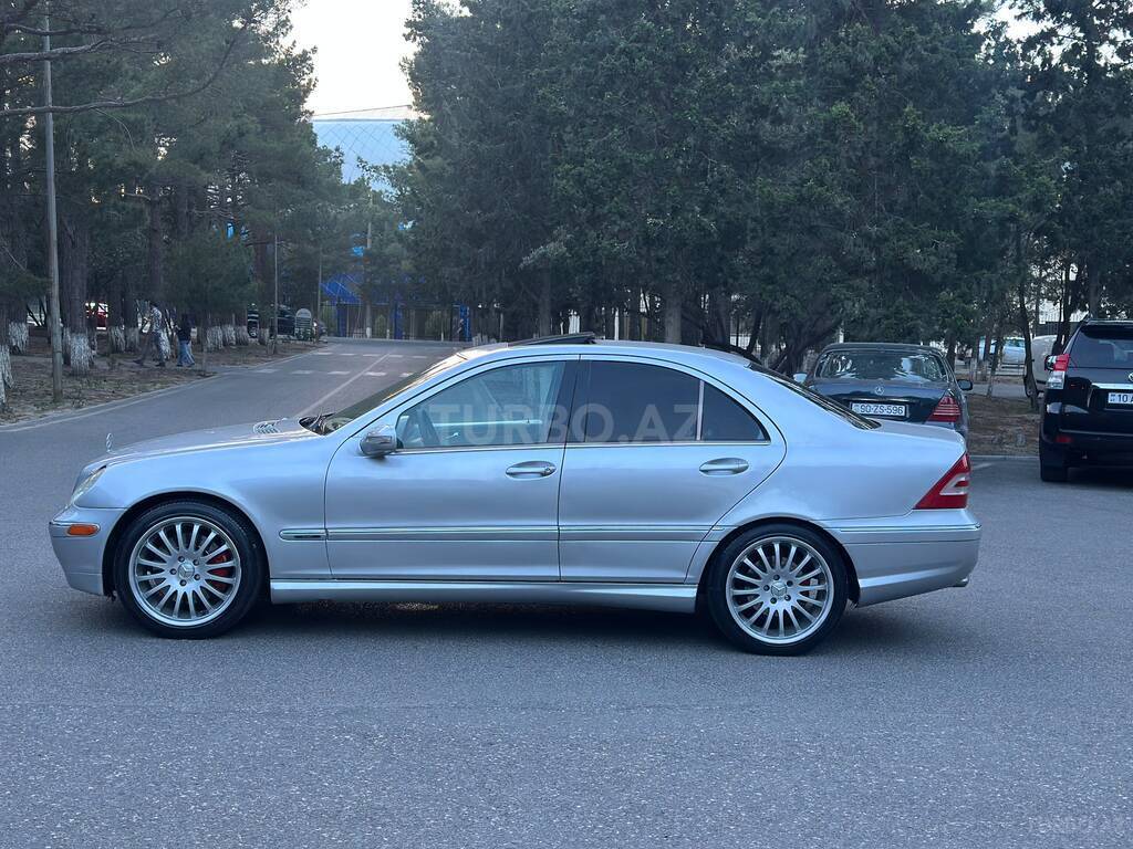 Mercedes C 230