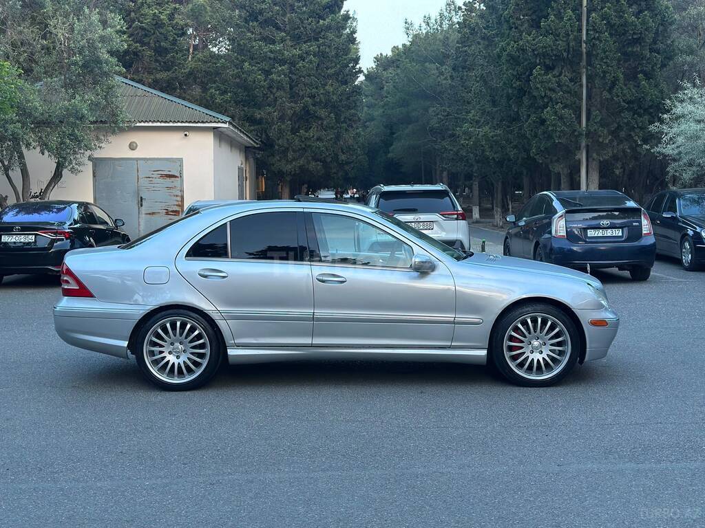 Mercedes C 230