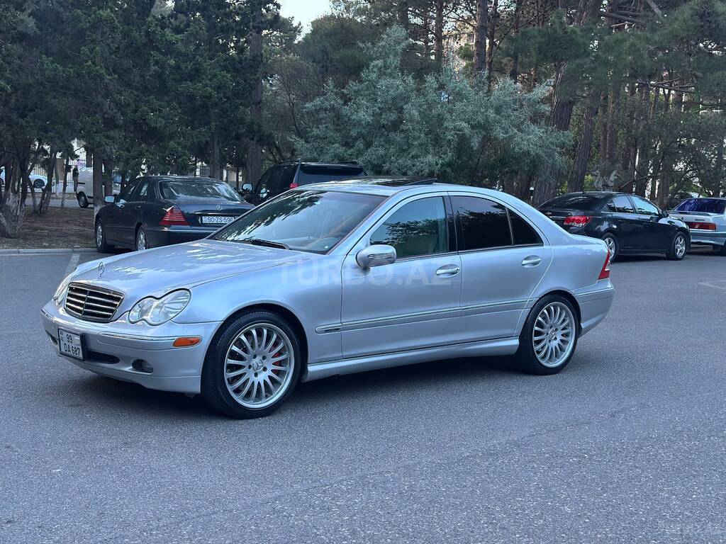 Mercedes C 230
