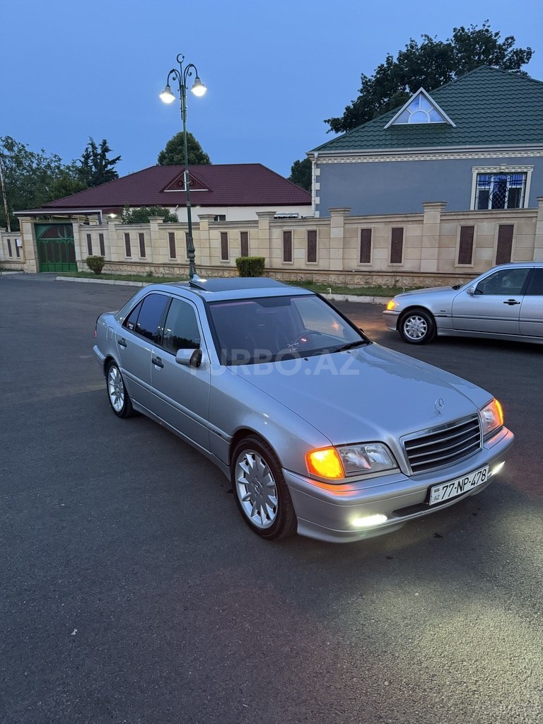 Mercedes C 230
