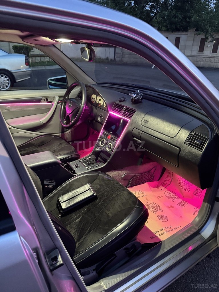 Mercedes C 230