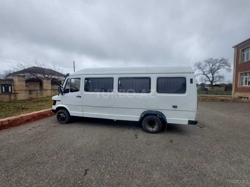 Mercedes 410 D