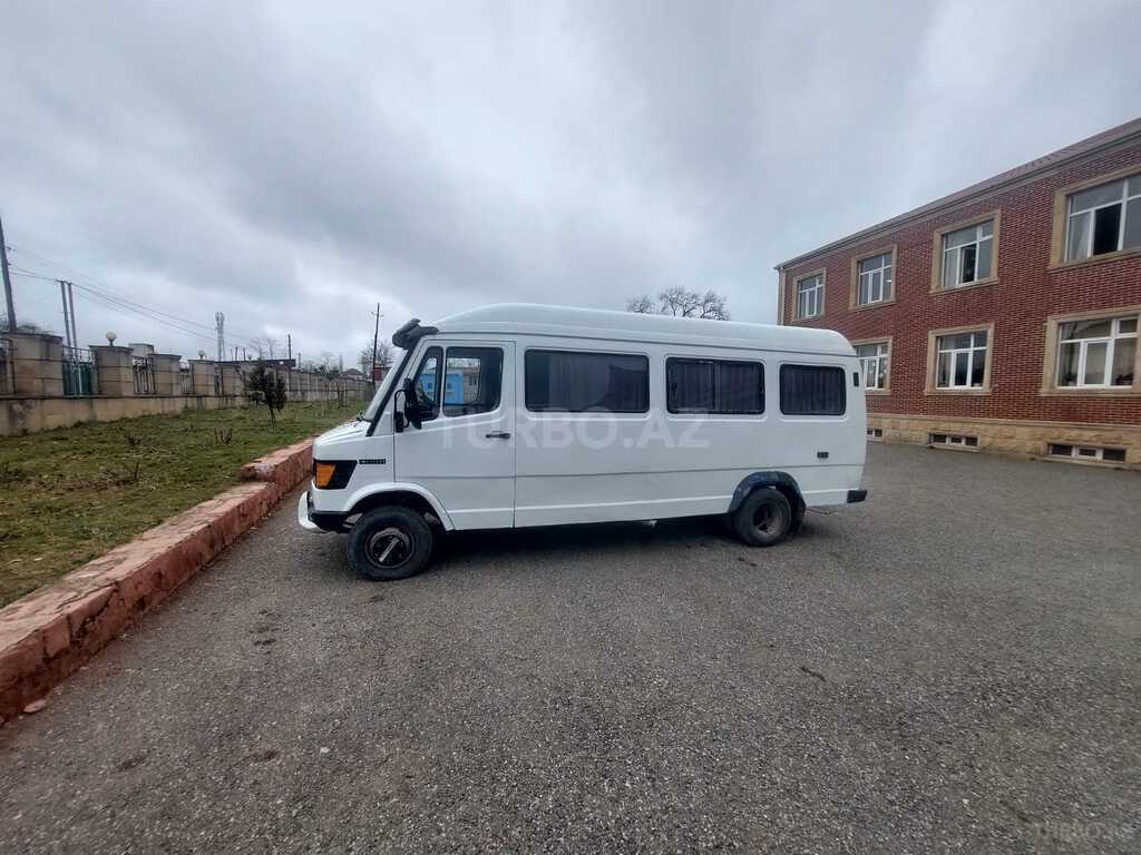 Mercedes 410 D